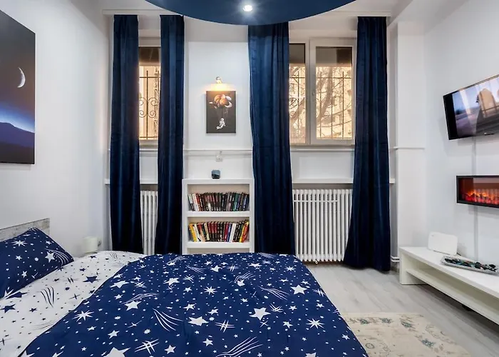 Апартаменты Galaxy Near Old Town *