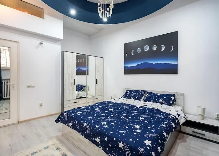Апартаменты Galaxy Near Old Town